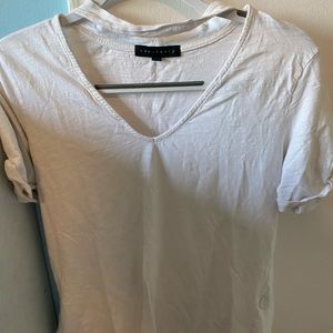 White T shirt with neck design